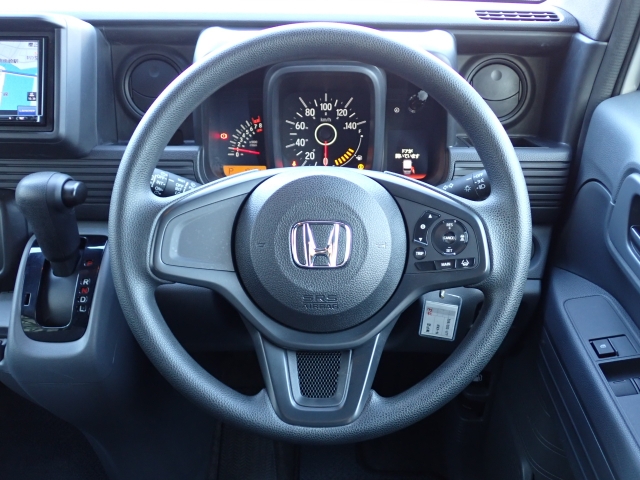 �I���b�N�X�F�蒆�ÎԂ͌��I�����㎿�Ȏ��q�݂̂����͂��v���܂��B�S�ԂɃv���̐E�l�ɂ��O�ꂵ�����O���̐��|�A�����グ�Ă���܂��B