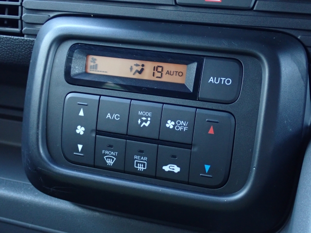 ���I�[�g�G�A�R������(^^�􁚎����������y�X�I���K�Ȏ�����f���������\�ł��B����p�l����X�C�b�`���㎿�ő��쐫���ǍD�ł��B