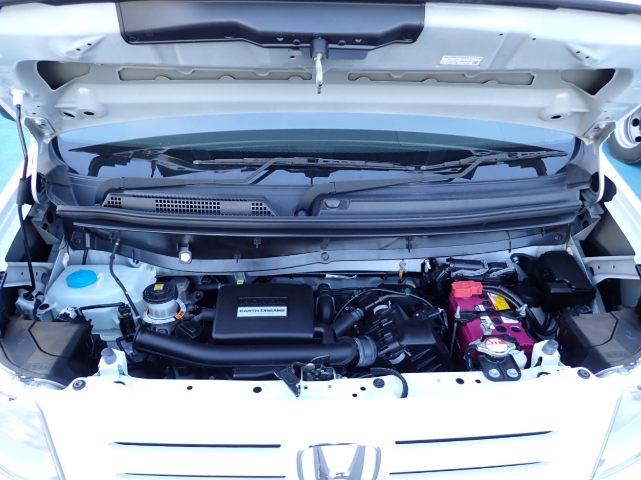 �G���W�����[�������ꂢ�ł���B�@�֋@�\�n���ǍD�ł��B�[�ԑO�ɓ_���������s���܂��B�G���W���I�C���E�I�C���t�B���^�[�E�G�A�R���t�B���^�[�E���C�p�[�S���͕K�������v���܂�