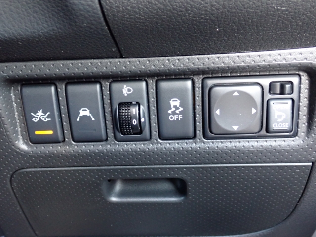 �����h�~�@�\�A�Փˉ���y���u���[�L�t���ŁA�����S�Ƀh���C�u�����y���݂��������܂���