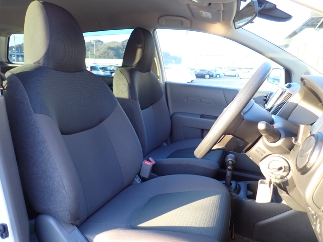 �t�����g�V�[�g�A��ԗǍD�ň��S�ł��B�傫�ȉ�����Ȃ����S�ł�