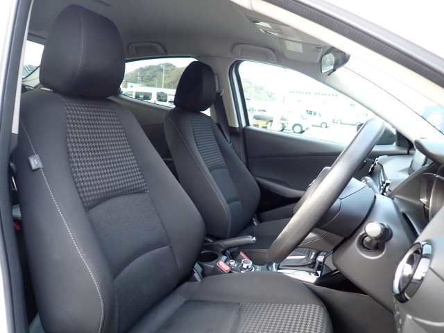 �t�����g�V�[�g�A��ԗǍD�ň��S�ł��B�傫�ȉ�����Ȃ����S�ł�