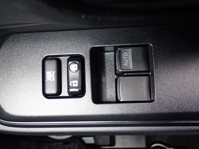 �O�Ȃ̑��̊J�͓d���ɂȂ�܂��̂ŁA�֗��ł���ˁB