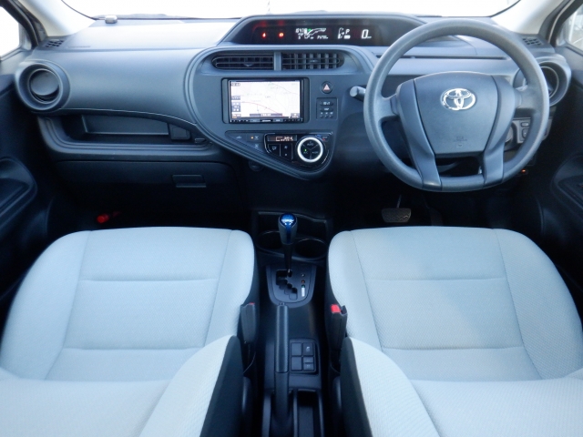 ���O���̐��|�E�K���X�n�{�f�B�R�[�e�B���O��CAR�N���[�j���O���Ǝ҂��{�H�������܂��̂ő�ϐ����B�I���b�N�X�����Ԃł݂͂Ȃ��܂ɉ��K�ȃh���C�u�����񑩁B