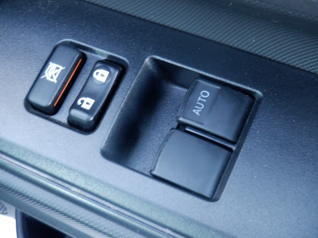 �^�]�ȁA����ȃp���[�E�B���h�E�t��