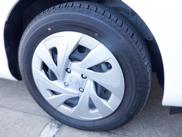 �m�[�}���^�C���𑕒����Ă���܂��B�i�E�O�j