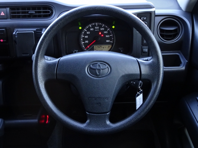 �I���b�N�X�F�蒆�ÎԂ͌��I�����㎿�Ȏ��q�݂̂����͂��v���܂��B�S�ԂɃv���̐E�l�ɂ��O�ꂵ�����O���̐��|�A�����グ�Ă���܂��B