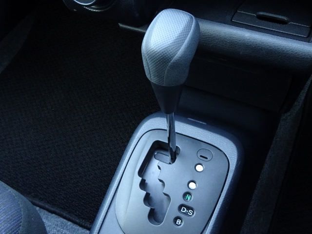 �e�푀��X�C�b�`������̊m�F���[�ԑO�ɓ_�������Ē����܂��B