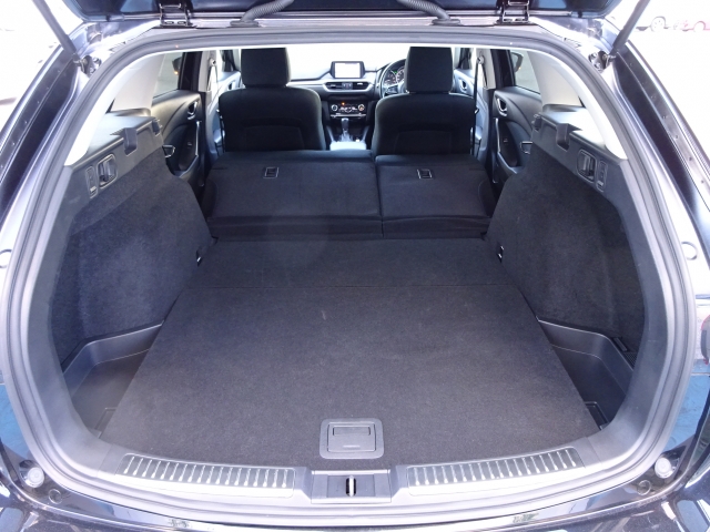 �㕔�g�����N�X�y�[�X���L��ł��B