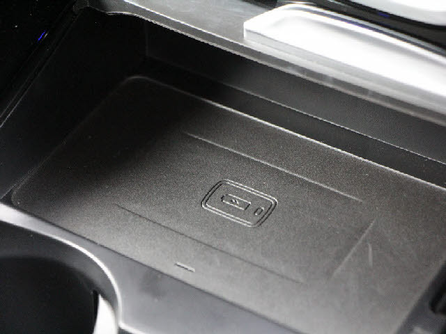 掲載以外の画像も当店ＨＰにて多数公開中です！ご来店が難しい方でも安心して購入していただけるよう細部まで掲載しております。専門店ならではの良質な中古車のみを販売しております。