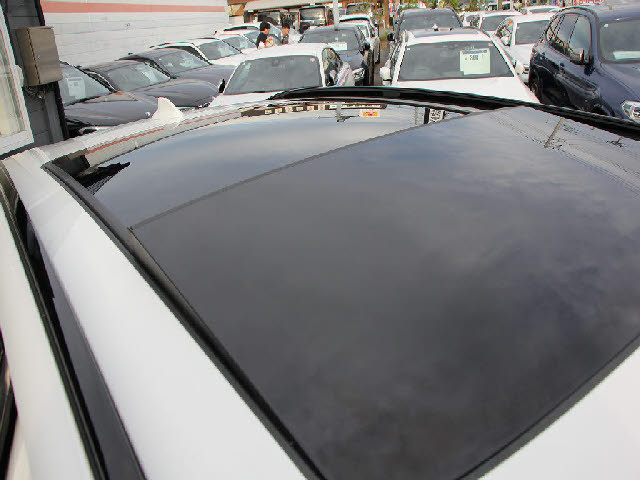 全車店頭にて展示中！お越し頂ければ現車確認が可能です。お気軽にお越しくださいませ。専門スタッフが細かくご説明させて頂きますので輸入車にご不安がある方でも安心です。