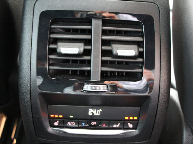 県内最大級の大型展示場！更にガレージ完備！専門店だからできる幅広いラインナップ！ご希望の車種がない場合もお気軽にお申し付け下さい。当社ネットワークでご希望の車両を探して参ります。