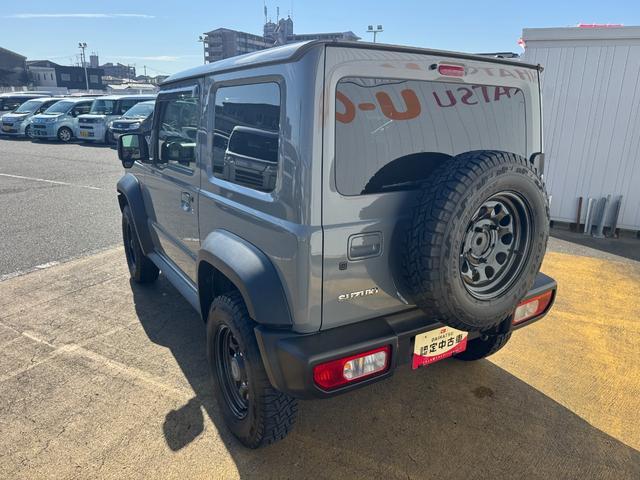 �����h�A�E�����N�H�[�^�[�E�o�b�N�h�A�E�B���h�E�ɃX���[�N�h�K���X���̗p