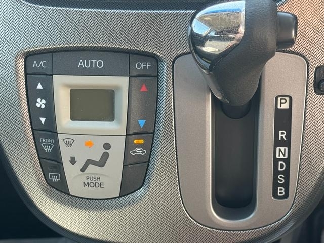 �ԗ��̏ڍׂ��Ԃɕt���܂��Ă̓X�^�b�t�܂ł��C�y�ɂ��₢���킹���������B