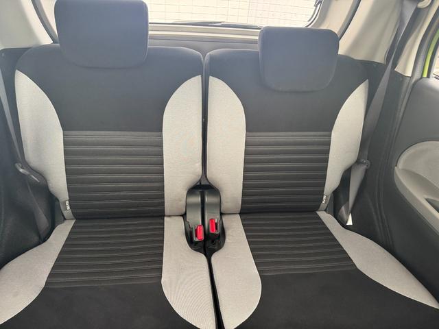 綺麗なリヤシート