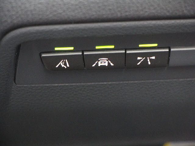 県内最大級の大型展示場！更にガレージ完備！専門店だからできる幅広いラインナップ！ご希望の車種がない場合もお気軽にお申し付け下さい。当社ネットワークでご希望の車両を探して参ります。