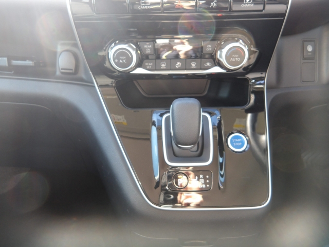 �I���b�N�X�t�|����������X�ւ̂��₢���킹�́A�s�d�k�F�O�Q�V�|�R�W�W�|�W�R�R�U�܂ł��C�y�ɂǂ����I�i�c�Ǝ��ԁF10���`�P�X���@���j��x�j