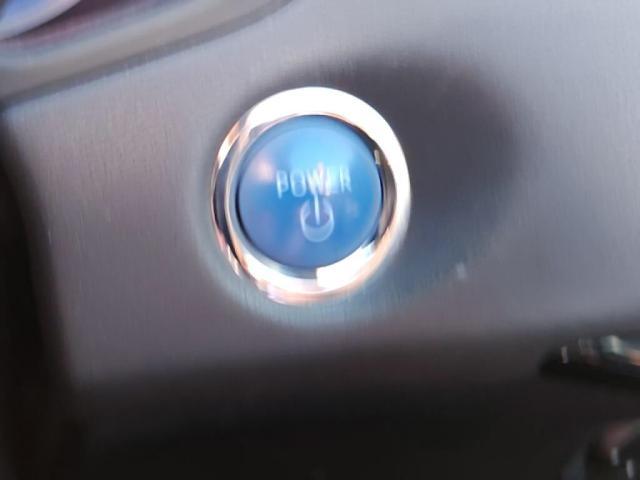 当社は、法定費用と車両外諸費用を含んだ総額表示店です。総額表示の金額を確認して下さい。総額には、整備代・税金含みます。