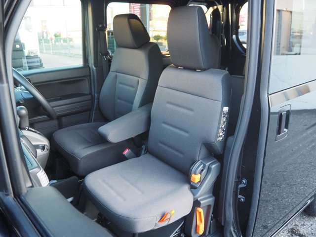 �V�[�g�Ƀ_���[�W��򉻂͏��Ȃ��A�ǍD�ȃR