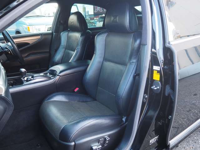 �V�[�g�Ƀ_���[�W��򉻂͏��Ȃ��A�ǍD�ȃR