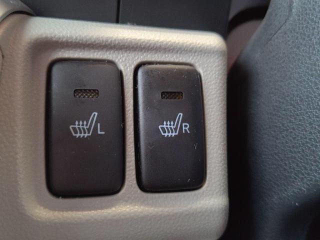 シートヒーターが運転席と助手席についております！冬場も安心ですね！