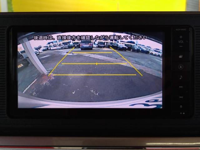 バックカメラ付きですので、駐車も楽々で安心です！