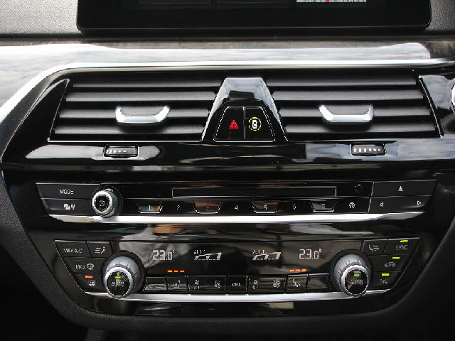 �S�ԓX���ɂēW�����I���z��������Ό��Ԋm�F���\�ł��B���C�y�ɂ��z�����������܂��B���X�^�b�t���ׂ��������������Ē����܂��̂ŗA���Ԃɂ��s����������ł����S�ł��B