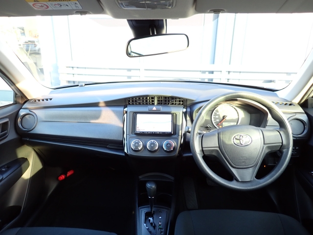 �C���p�l�摜�ɂȂ�܂��B�ԓ��͐��Ǝ҂ɂĎ����N���[�j���O�{�H�ς݂Ȃ̂ŁA��ϐ����ł��B