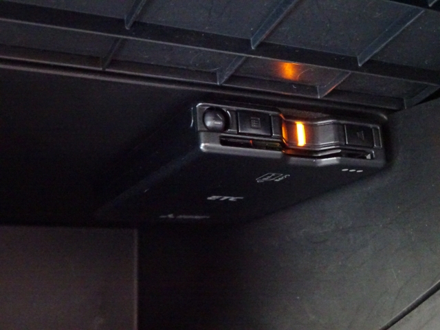 ETC���ڂł��B�L�����H�̗������Œ�Ԃ��鎖�Ȃ��X���[�Y�ɒʉ߂ł��܂��B