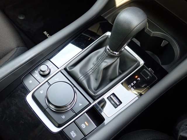 �V�t�g�m�u�̓X�����Ȃ��A���ꂢ�ȏ�Ԃł��B���ł��G��镔�������ꂢ���Ƒ�؂ɏ���Ă������Ƃ�������܂���B