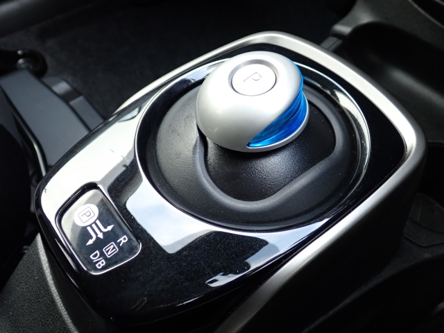 �V�t�g�m�u�̓X�����Ȃ��A���ꂢ�ȏ�Ԃł��B���ł��G��镔�������ꂢ���Ƒ�؂ɏ���Ă������Ƃ�������܂���B