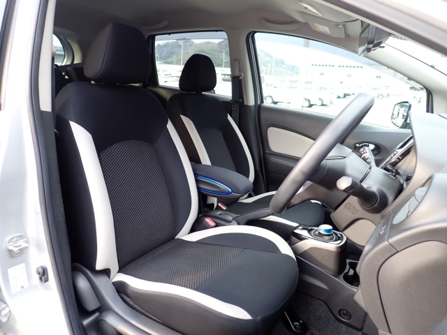 �t�����g�V�[�g�A��ԗǍD�ň��S�ł��B�傫�ȉ�����Ȃ����S�ł�