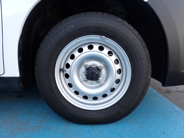 �I���b�N�X�F�蒆�ÎԂ͌��I�����㎿�Ȏ��q�݂̂����͂��v���܂��B�S�ԂɃv���̐E�l�ɂ��O�ꂵ�����O���̐��|�A�����グ�Ă���܂��B