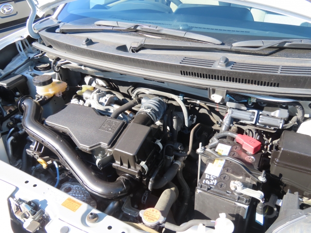 �G���W�����[�������ꂢ�ł���B�@�֋@�\�n���ǍD�ł��B�[�ԑO�ɓ_���������s���܂��B�G���W���I�C���E�I�C���t�B���^�[�E�G�A�R���t�B���^�[�E���C�p�[�S���͕K�������v���܂��i�G�A�R���t�B���^�[�́A�����Ԃ̂݁j