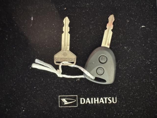 �ԗ��̏ڍׂ��Ԃɕt���܂��Ă̓X�^�b�t�܂ł��C�y�ɂ��₢���킹���������B