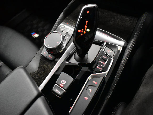 ���X�Ȃ�ł͂̔[�ԑO���������{�I��p�e�X�^�[�������I���o��ɂ��܂��Ă͂��C�y�ɂ��⍇���������B�[�Ԍ�̎Ԍ��E�_���E����E�h���X�A�b�v�Ȃǂ����Ђ��q�l���ʉ��i�ɂĂ��ē������Ē����܂��B������Ԋ����I