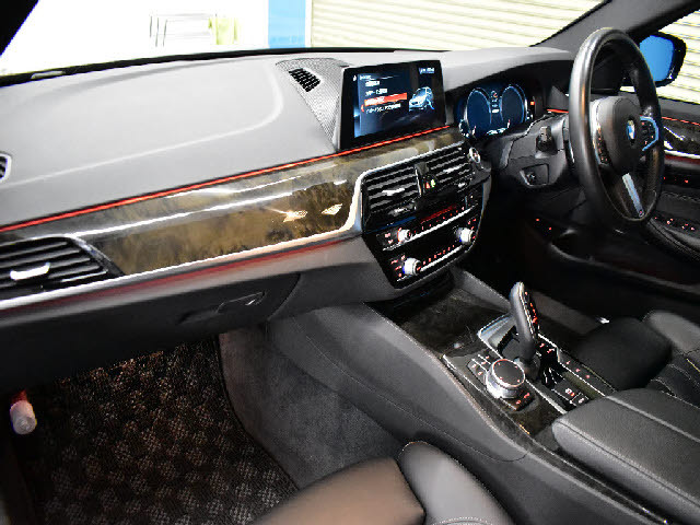 ���X�Ȃ�ł͂̔[�ԑO���������{�I��p�e�X�^�[�������I���o��ɂ��܂��Ă͂��C�y�ɂ��⍇���������B�[�Ԍ�̎Ԍ��E�_���E����E�h���X�A�b�v�Ȃǂ����Ђ��q�l���ʉ��i�ɂĂ��ē������Ē����܂��B������Ԋ����I