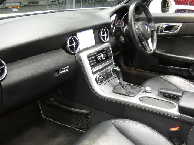 ■Ｔ．Ｕ．Ｃ．ＧＲＯＵＰ市川では、全車２年保証付です。自社工場完備で、充実のアフターサービス！■専門店ならではのコダワリの正規ディーラー車輌！年３回ポリマーメンテナンスサービス実施中！