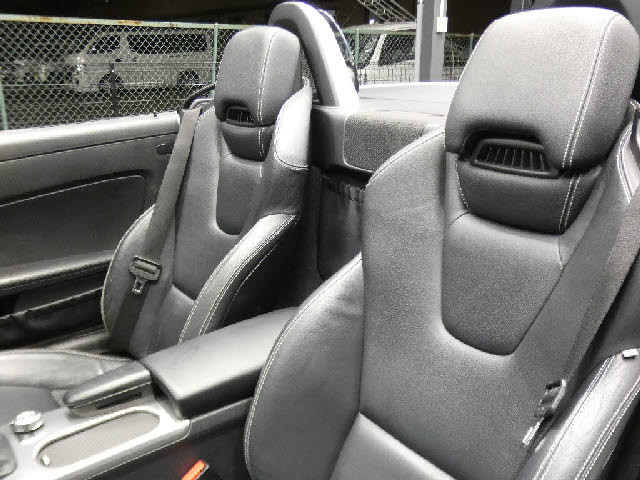 ■納車前はしっかりとした整備を行い、記録簿を発行致します。全車無料２年保証をお付け致しております！！■オイル交換も４カ月毎に３年間、無料交換サービスを実施しております！