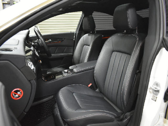 県内最大級の大型展示場！更にガレージ完備！専門店だからできる幅広いラインナップ！ご希望の車種がない場合もお気軽にお申し付け下さい。当社ネットワークでご希望の車両を探して参ります。