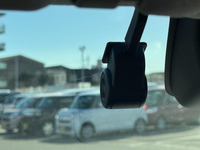 �ԗ��̏ڍׂ��Ԃɕt���܂��Ă̓X�^�b�t�܂ł��C�y�ɂ��₢���킹���������B