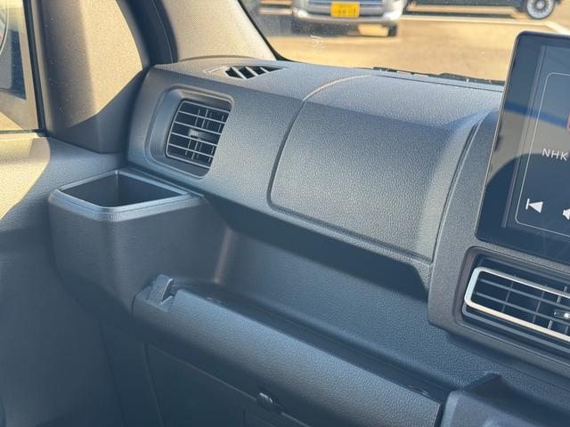 �ԗ��̏ڍׂ��Ԃɕt���܂��Ă̓X�^�b�t�܂ł��C�y�ɂ��₢���킹���������B