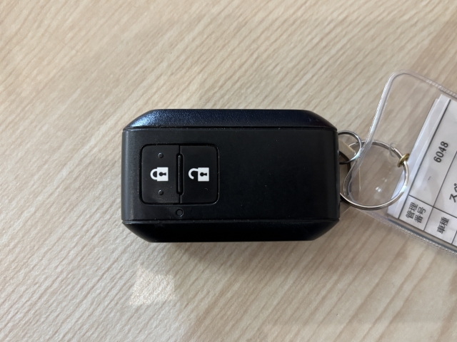 �g�т��邾���Ńh�A���̎{���E�J���E�G���W���n�����\�ȃX�}�[�g�L�[�V�X�e���𑕔����Ă���܂��B�֗����̃V�X�e���͈�x�g���Ǝ�����܂���B�Z�L�����e�B�ʂł����S�ł��B