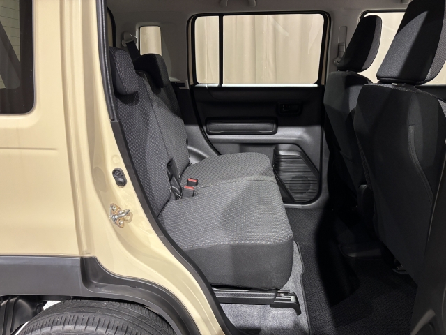 2��ڃV�[�g�����K�ȃX�y�[�X�ł��I�V�[�g�A�����W�����ʂŋ@�\�I�ł��I��~���ɂ��D��Ă��܂��̂Ő����x�������ɂȂ��ĉ������I�I���b�N�X�Ȃ�e���[�J�[�̎Ԏ�𑵂��Ă���܂��̂Ŕ�r�������ȒP�I