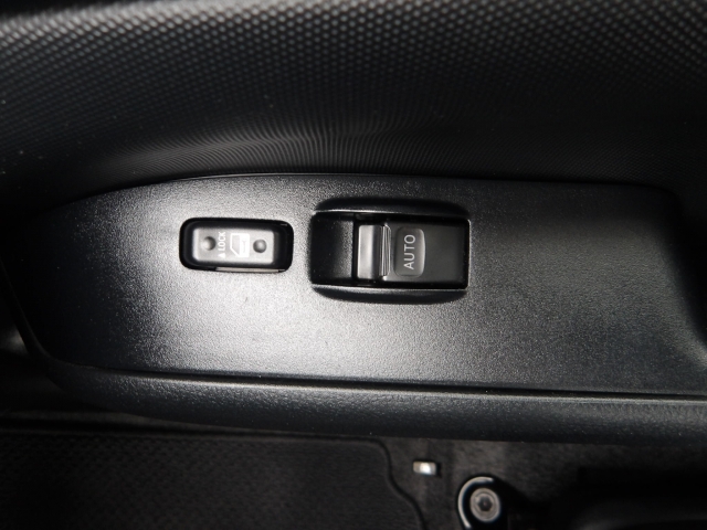 �I���b�N�X�t�|����������X�ւ̂��₢���킹�́A�s�d�k�F�O�Q�V�|�R�W�W�|�W�R�R�U�܂ł��C�y�ɂǂ����I�i�c�Ǝ��ԁF10���`�P�X���@���j��x�j