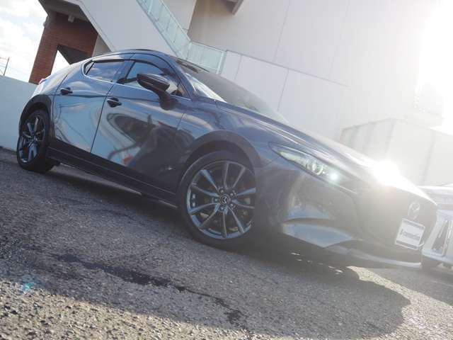 ☆ＬＥＤヘッドライト装備で夜道を明るくア