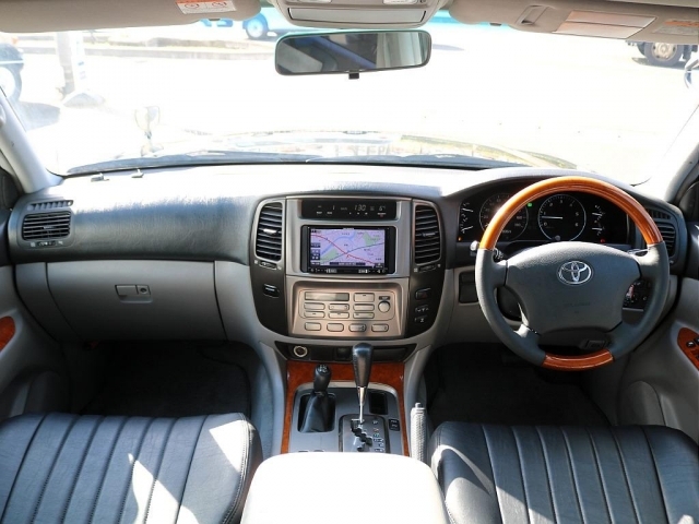 �O���[�����̎ԓ��I�󏭂ȃ}���`���X�ԁI�X�e�A�����O���E�b�h�R���r�X�e�A�����O�Ɍ������Ă���܂��I