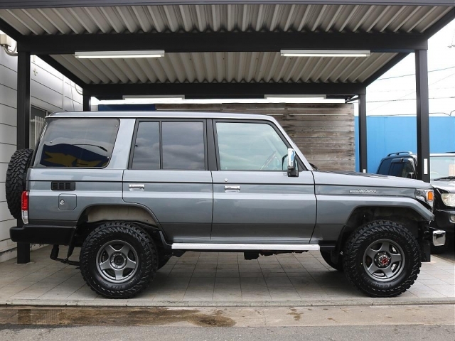 ���t�g�A�b�v�ς݂ɂȂ�܂��̂ŁA�m�[�}���ԍ��̂��̂Ɣ�ׂ�Ƃ����[�������������E���������������܂��I