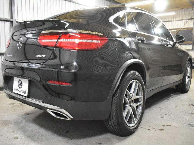 県内最大級の大型展示場！更にガレージ完備！専門店だからできる幅広いラインナップ！ご希望の車種がない場合もお気軽にお申し付け下さい。当社ネットワークでご希望の車両を探して参ります。