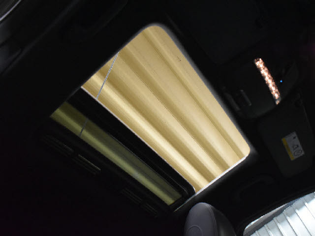 全車店頭にて展示中！お越し頂ければ現車確認が可能です。お気軽にお越しくださいませ。専門スタッフが細かくご説明させて頂きますので輸入車にご不安がある方でも安心です。